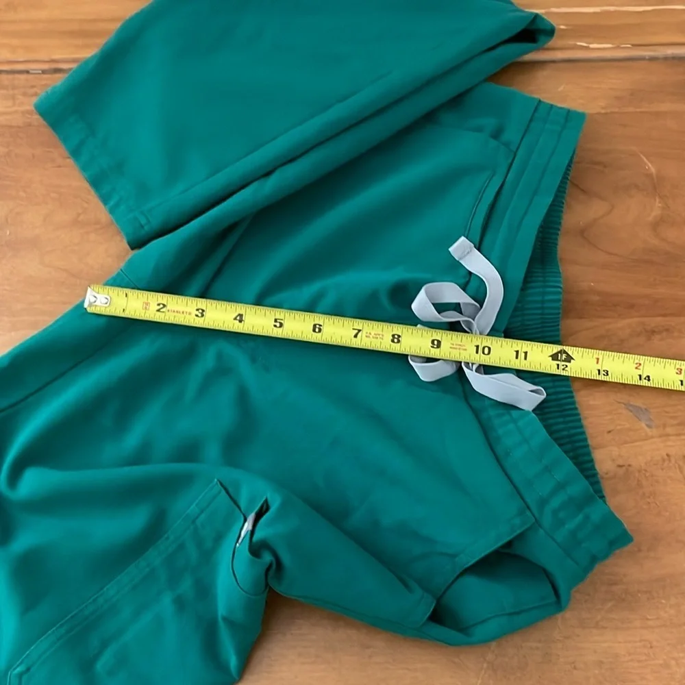 FIGS Technical Collection Pants Size Small
